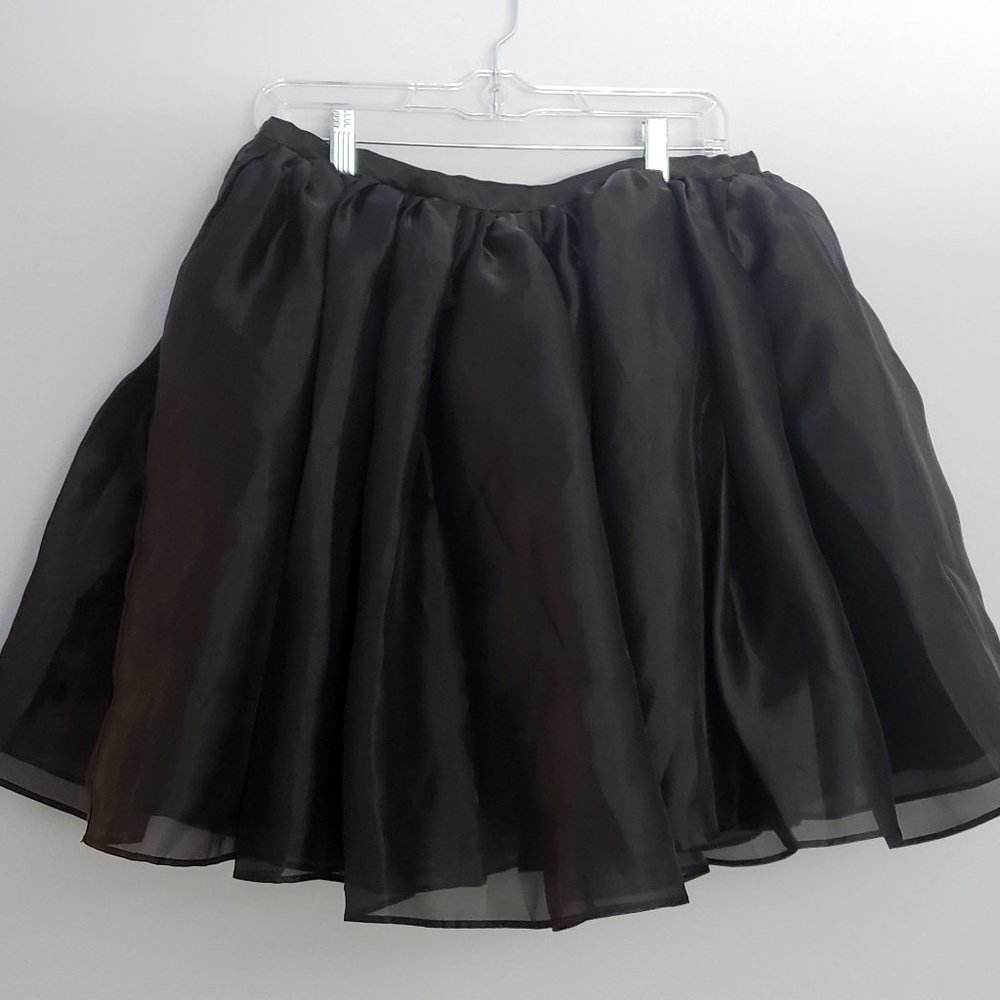 Selkie Black Puff Skirt Size Large